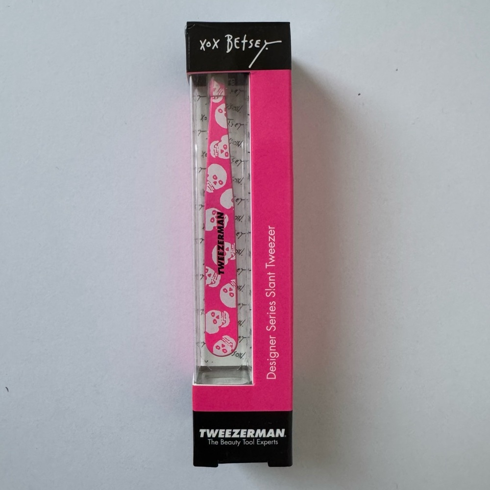 NWT Tweezerman x Betsy Johnson Designer Series Slant Tweezer, Limited Edition